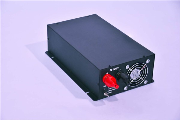 采用新型的逆變電源控制技術在新型功率開關器件技術逐漸應用